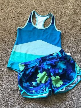 Ladies running matched set